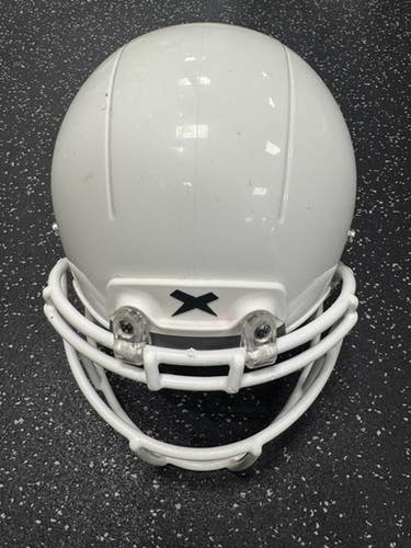 Used Xenith X2e Youth Fb Helmet White Sm 11849-s000027221