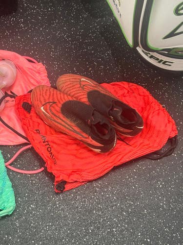 Used Nike Soccer Cleats Red Senior 6.5 11849-s000027395
