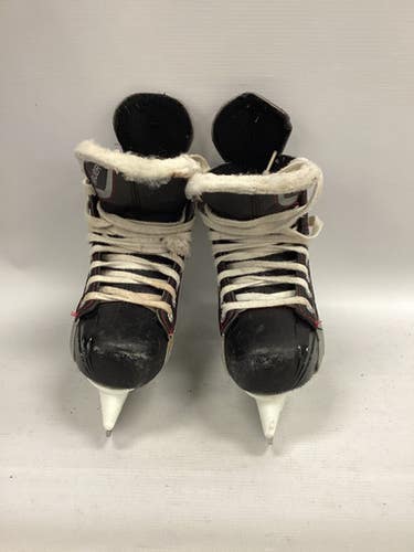 Used Bauer X30 Junior Hockey Skate Junior 01 11851-s000027634