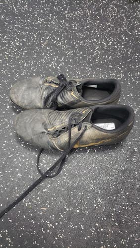 Used Nike Soccer Cleats Black Youth 06.0 11849-s000026046