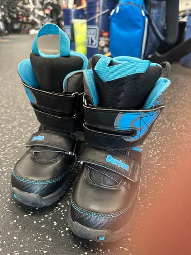 Used Burton Grom Boys Snowboard Boots Black Youth 12.0 11849-s000026751