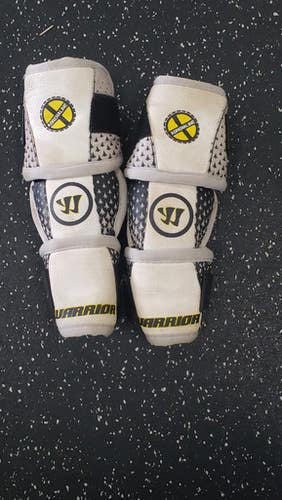 Used Warrior Adrenaline Lacrosse Arm Pads Guards White Md 11849-s000029350