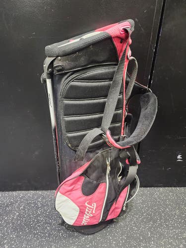 Used Titleist 6 Divider Womens Stand Bag Black And Pink 11849-s000033727