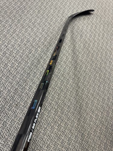 Senior Black Bauer Nexus Tracer Left Hand Hockey Stick P28 65 Flex (New)