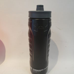 New Ua 32oz Sideline Squeeze 11849-undua70090black