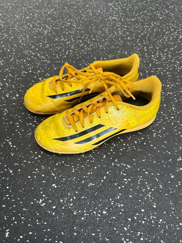 Used Adidas Meiss Soccer Indoor Shoes Yellow Junior 04 11849-s000031163