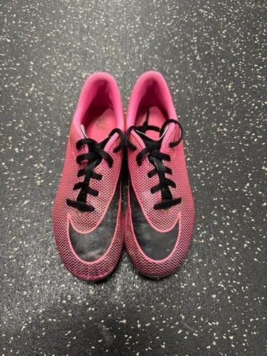 Used Nike Soccer Cleats Pink Junior 02.5 11849-s000034590
