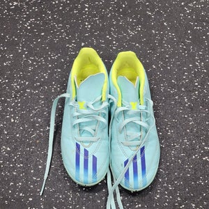 Used Adidas Soccer Indoor Shoes Carolina Blue Junior 01.5 11849-s000039917