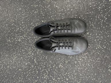 Used Nike Soccer Indoor Shoes Black Junior 05.5 11849-s000035598
