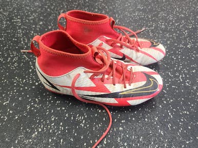 Used Nike Cr7 Soccer Cleats White Junior 02.5 11849-s000039315