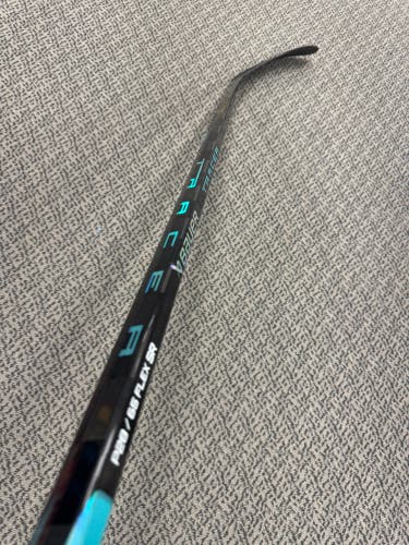 Senior Teal Bauer Nexus Tracer Left Hand Hockey Stick P28 65 Flex (New)