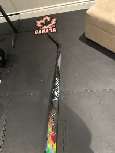 Senior Bauer Vapor Flylite Left Hand Hockey Stick P28 77 Flex Pro Stock (New)
