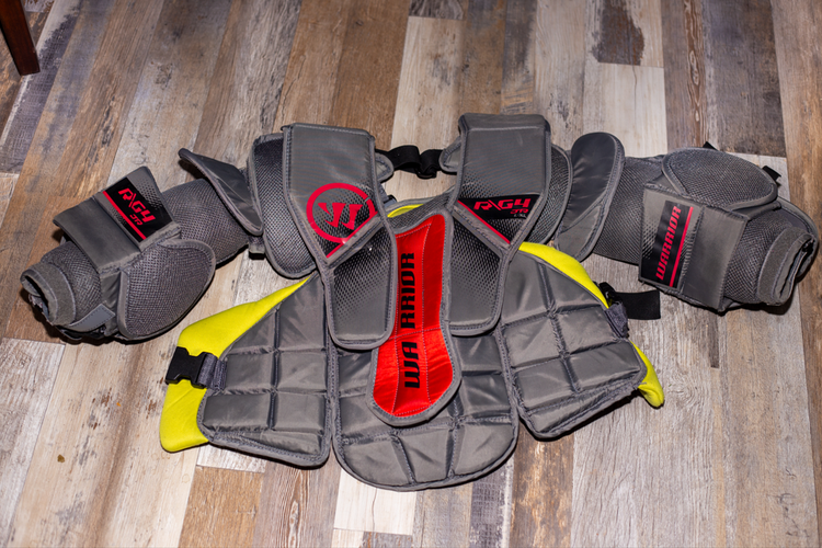 Large/Extra Large Warrior Ritual G4 Goalie Chest Protector (Used)