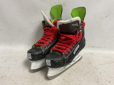 Used Bauer Xls Junior Hockey Skate Junior 04 11855-s000204427