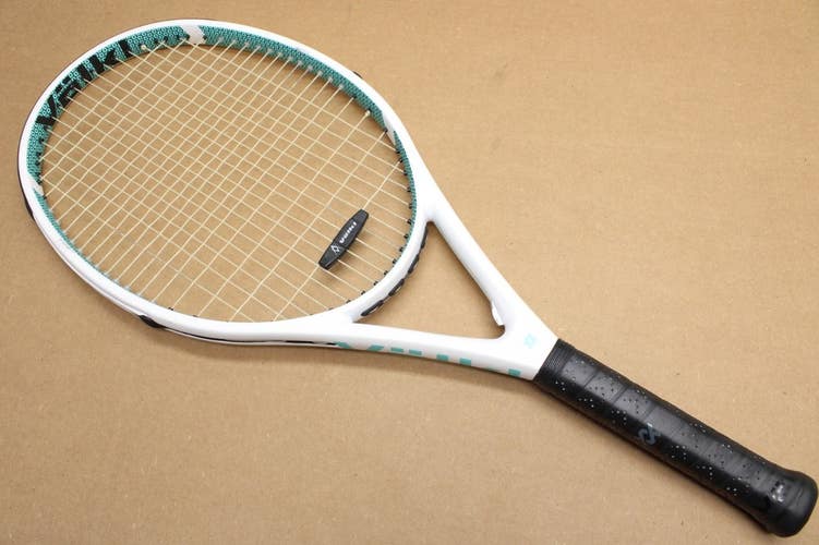 VOLKL V-CELL 2 OVERSIZE TENNIS RACQUET (4 1/4) AUTHORIZED DEALER DEMO