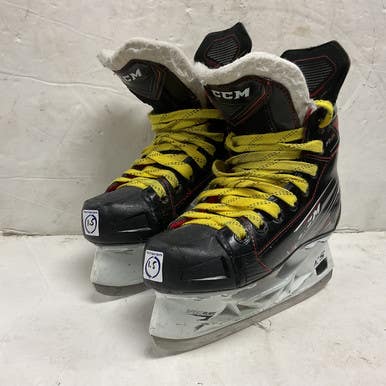 Used Ccm Jetspeed Ft 470 Junior Hockey Skate Junior 01.5 11855-s000197969
