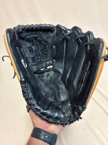 RH Easton Black Magic Series Baseball Glove 13" (Used)