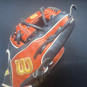2024 Wilson A2000 1975 RH Infield Baseball Glove 11.75" (New)