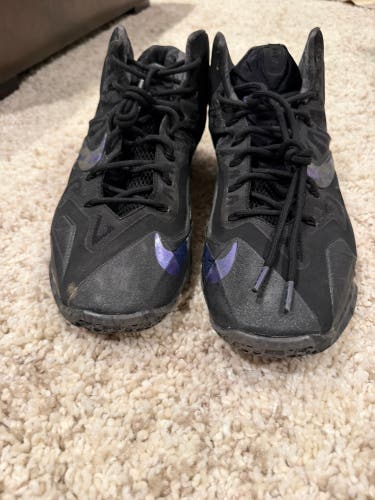 Men's Size M 11.5 (W 12.5) Nike Lebron 11 Shoes (New)