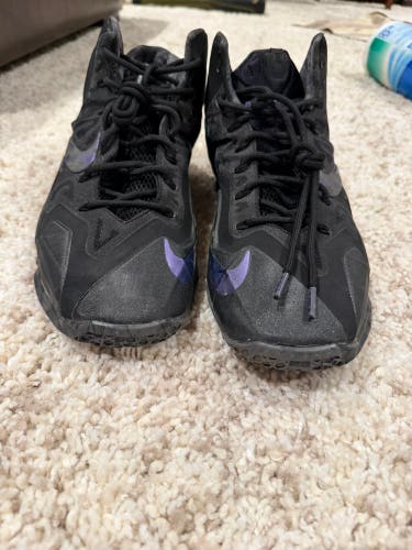 Men's Size M 11.5 (W 12.5) Nike Lebron 11 Shoes (New)