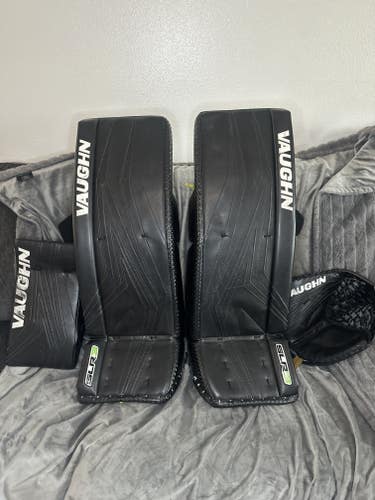 33"+2 Vaughn SLR3 Regular Goalie Full Set (Used)