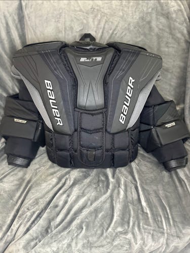 Medium Bauer Elite Goalie Chest Protector (Used)
