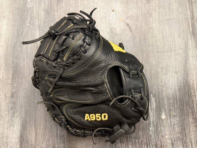 Wilson A950 RH Catcher's Baseball Glove 34" (Used like new)