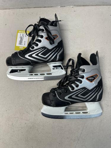 Used Ccm Performance Junior Hockey Skate Junior 02 11835-s000193291