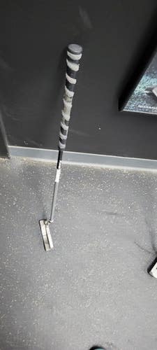 Used Powerbilt Jr Putter Rh 11497-s000158087