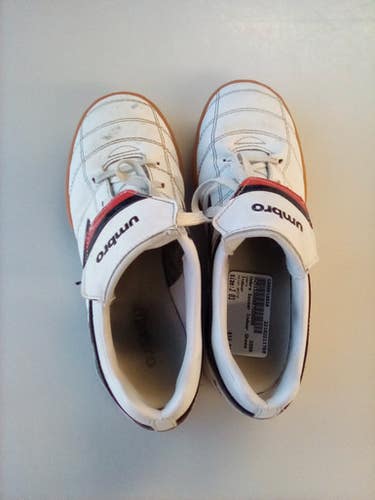 Used Umbro Junior 03 Indoor Soccer Indoor Cleats 11769-s000018038