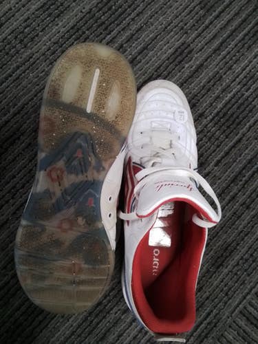 Used Umbro Senior 12 Indoor Soccer Indoor Cleats 11769-s000020658