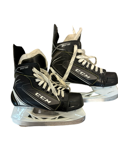 Used Ccm Tacks 9040 Junior Hockey Skate Junior 02 11682-s000133346