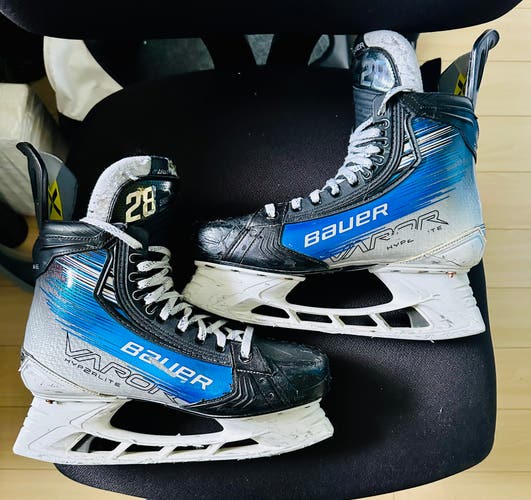 Bauer Vapor Hyperlite 2 Hockey Skates 8.5 fit 2