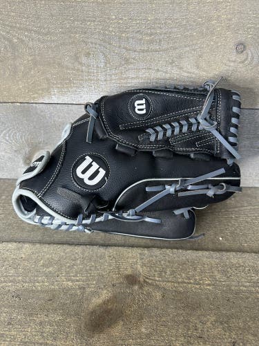 Wilson A360 13" Model A03RS17 Softball Baseball RHT Black Leather Glove NWOT