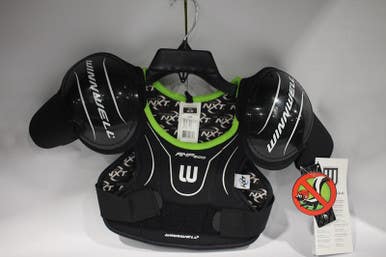 Used Winnwell Winwell Md Hockey Shoulder Pads 11847-s000010004