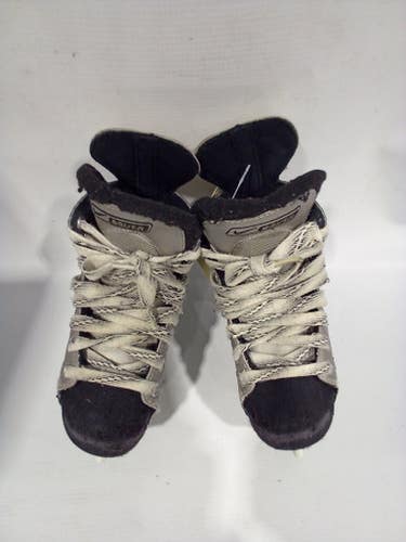 Used Bauer Vapor Youth 11.0 Ice Hockey Skates 11847-s000013904