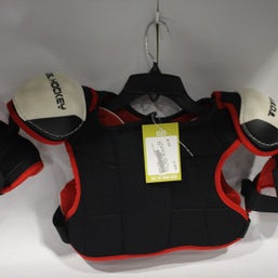 Used Total Hockey Usa Shldr Pads Yt Lg Hockey Shoulder Pads 11847-s000010066