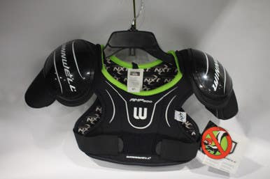 Used Winnwell Amp500 Shldr Pads Yt Md Hockey Shoulder Pads 11847-s000010114