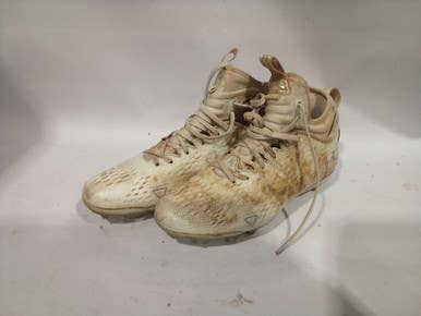 Used Under Armour Senior 10.5 Football Cleats 11847-s000019752