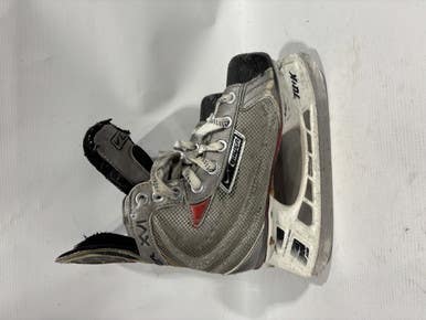 Used Bauer Vapor Xvi Junior Hockey Skate Junior 01 11847-s000023628