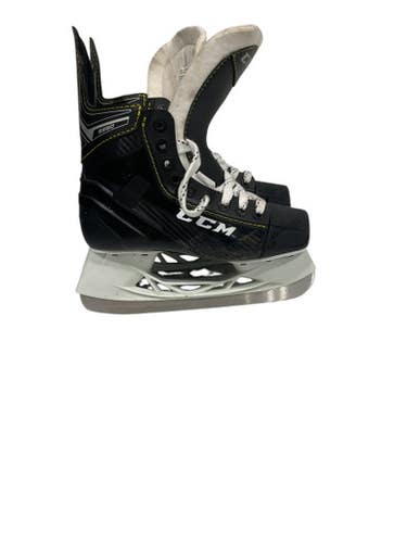 Used Ccm 01 Junior Hockey Skate Junior 03 11847-s000024054