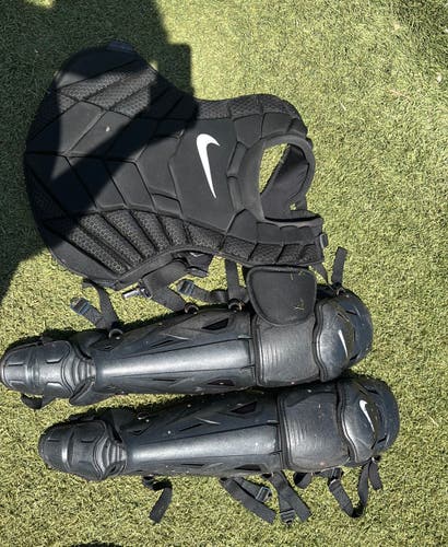 Black Nike Diamond Elite Catcher's Set (Used)