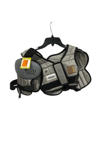 Used Sher-wood 9950 Junior Shoulder Pads Md 11847-s000030705