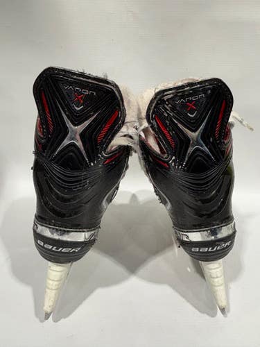 Used Bauer Vapor Junior Hockey Skate Junior 02.5 11847-s000022972