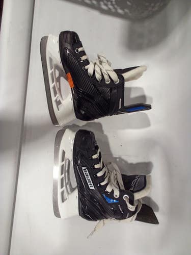 Used Bauer Vapor Youth 11.0 Ice Hockey Skates 11847-s000019285