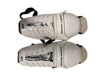 Used Sher-wood Youth Shin Guards White 10" 11847-s000026370