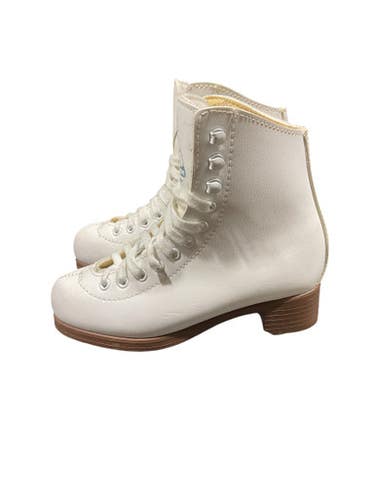 Used Figure Skates Girls Softboot Skate White Youth 13.0 11847-s000034472