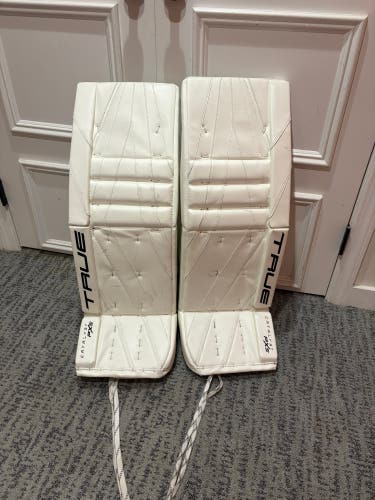 34" True Catalyst Px5 Goalie Leg Pads (Used)