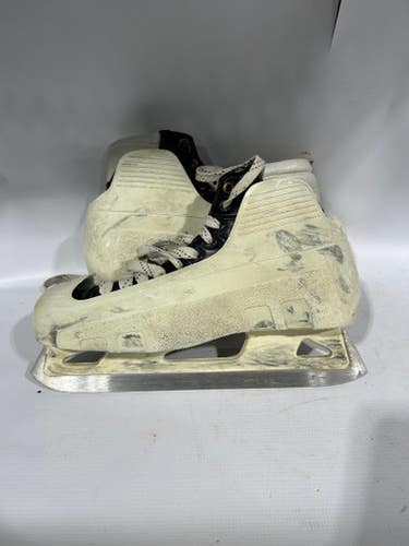 Used 2000 Senior 9.5 Goalie Skates 11847-s000011990