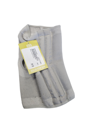 Used Football Accessories 11850-s000015439